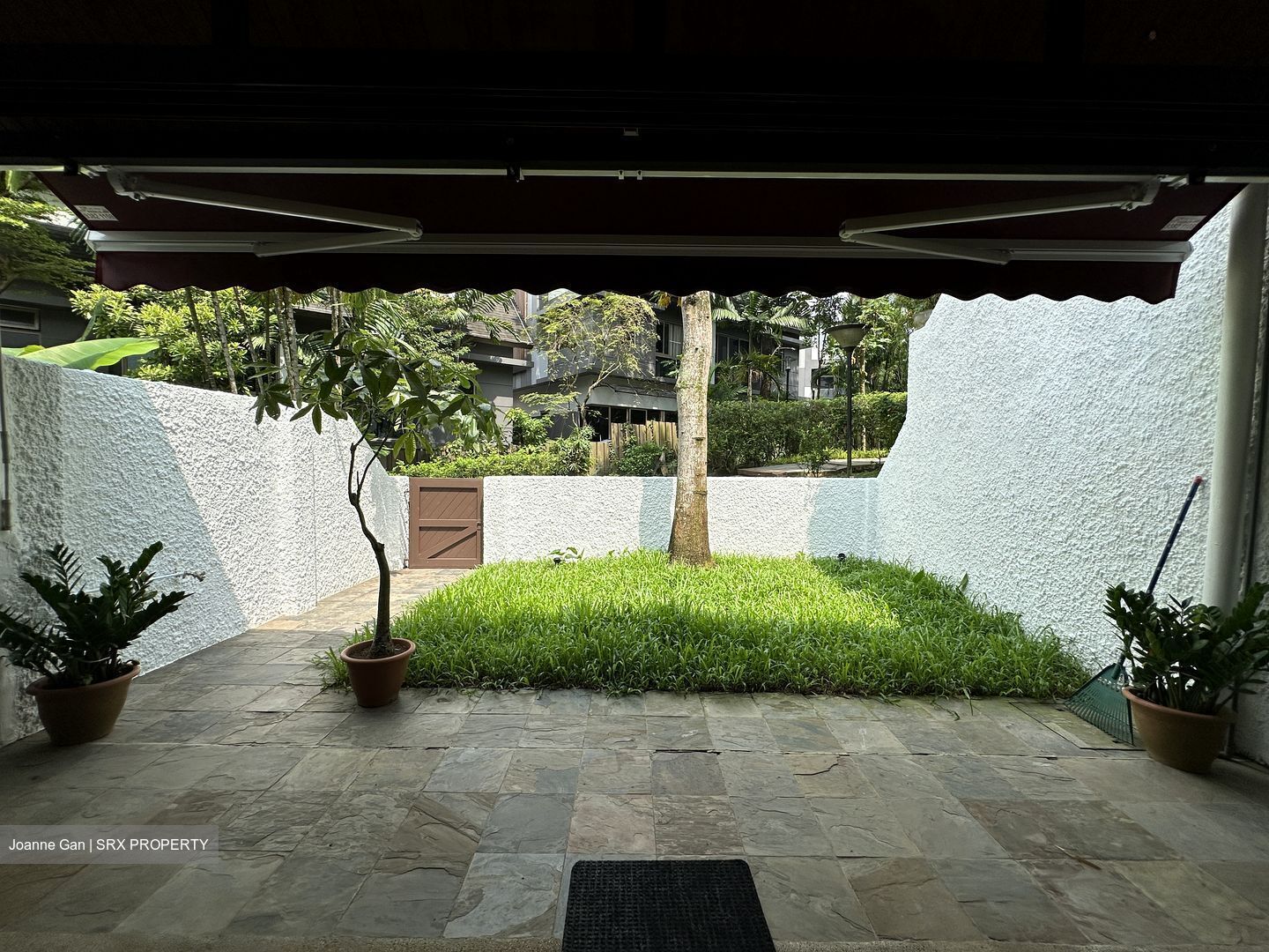 Villa Des Flores (D11), Condominium #539903011